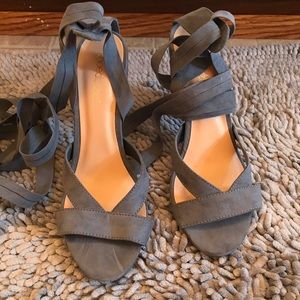Shoedazzle powder blue tie up the leg heels